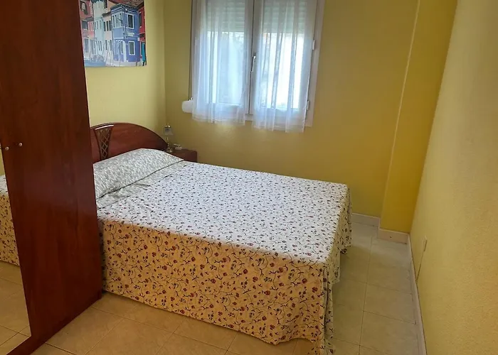 Atico Amplio Con Vistas Al Mar En Apartment