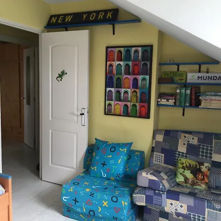 Atico Amplio Con Vistas Al Mar En *